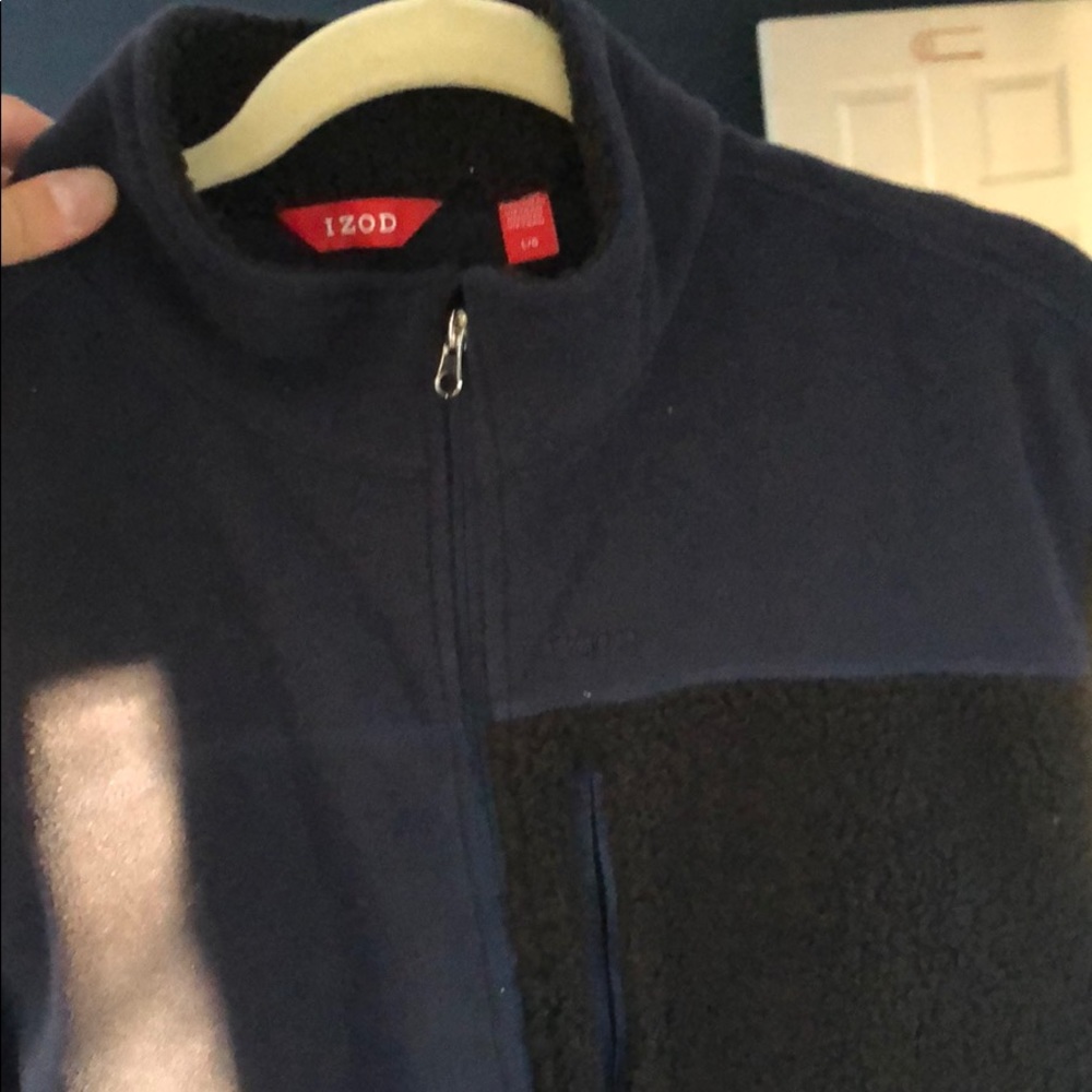 Izod vest